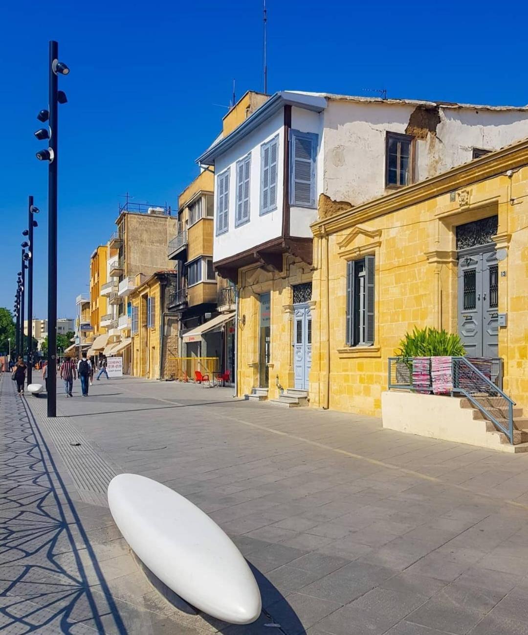 Central Square Apartment Nicosia Exteriör bild